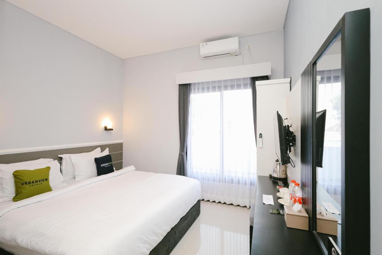 Urbanview B Syariah Lumajang By Reddoorz Hotell Exteriör bild