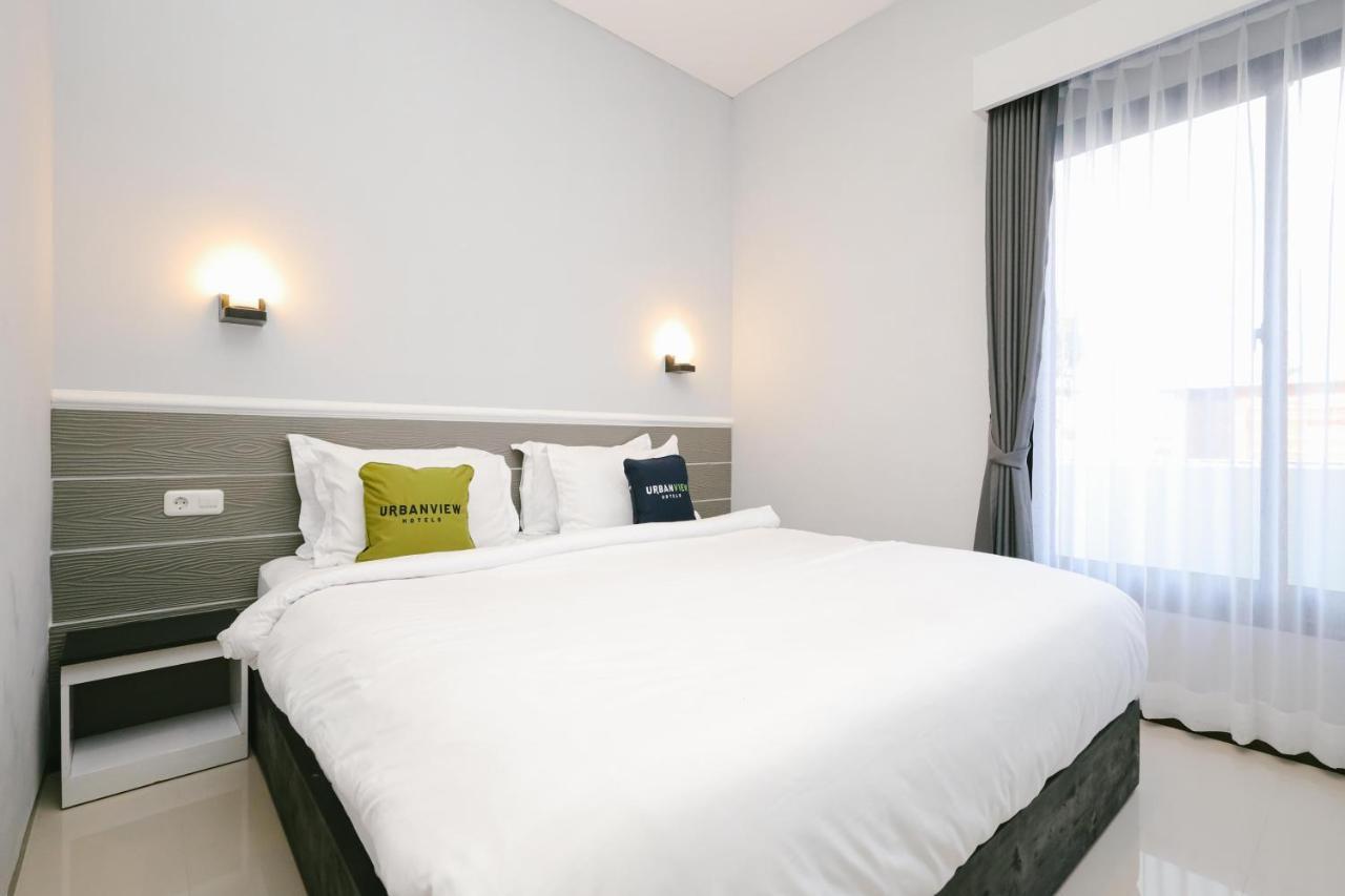 Urbanview B Syariah Lumajang By Reddoorz Hotell Exteriör bild