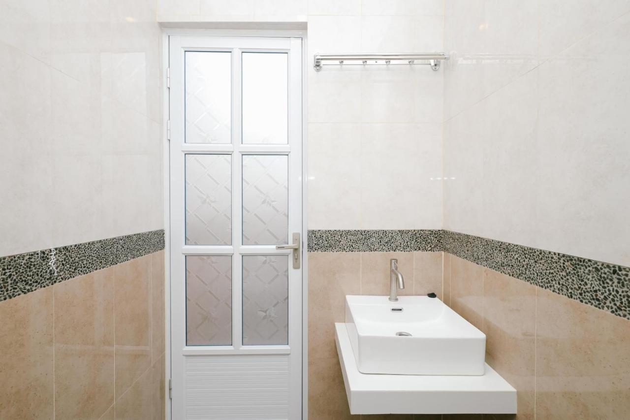 Urbanview B Syariah Lumajang By Reddoorz Hotell Exteriör bild